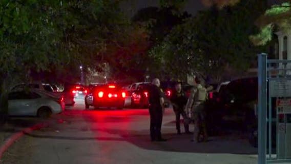 HPD: Barricading suspect turns himself into police after holding his girlfriend, her child at gunpoint