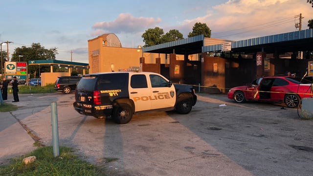 Teen shot, man grazed during drive-by shooting in north Houston