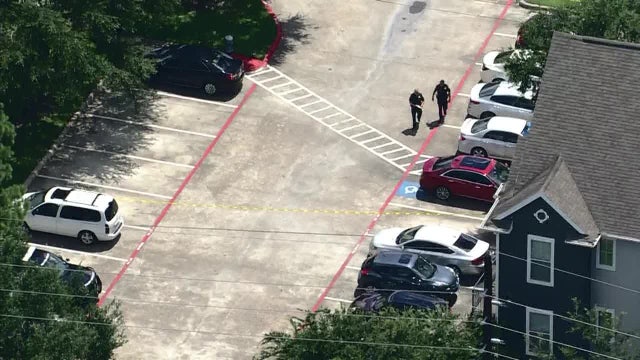Houston police: Mother dead after man shot her as she held 1-year-old son
