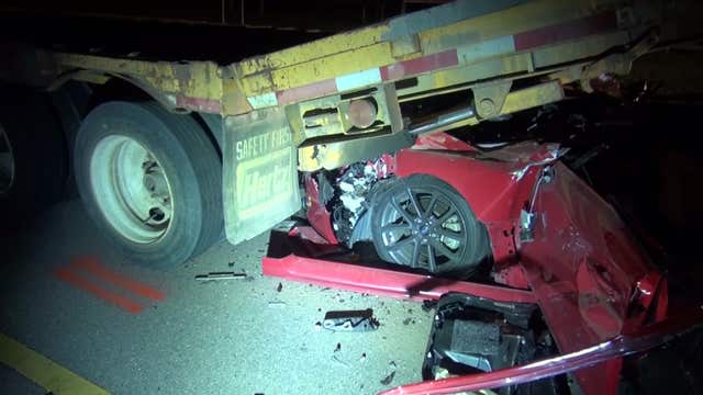 Driver dead, 5-year-old hospitalized after car crashes into 18-wheeler
