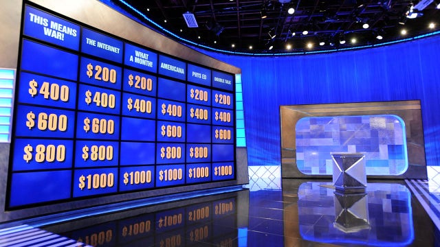 'Jeopardy!' announces Mayim Bialik, Mike Richards as permanent hosts to replace Alex Trebek