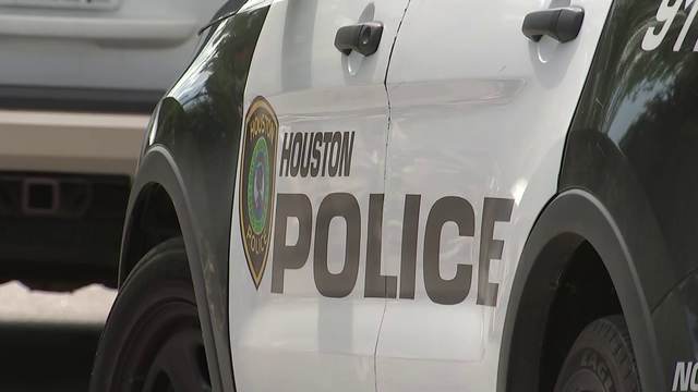 Houston PD officer involved in train crash on Fulton St. while 'reporting to work'