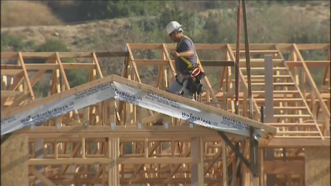 Houston leads country in new home construction, report shows