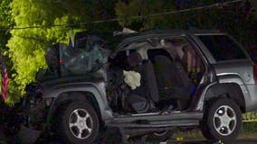 Two-vehicle crash results in 1 dead, another seriously injured in NW Houston