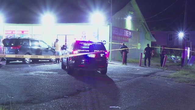 Police: Teen fatally shot during exchange of gunfire with suspect in SE Houston