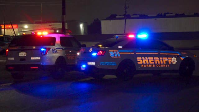 HCSO: Driver fled after fatally striking bicyclist in east Harris Co.