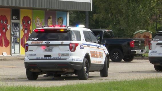 Crowbar-wielding man shot in the head during apparent road rage incident, deputies say