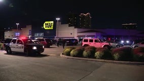 Man killed after being stabbed multiple times in front of Best Buy parking lot