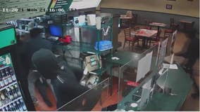 Houston man shot twice in robbery while trying to defend restaurant customers