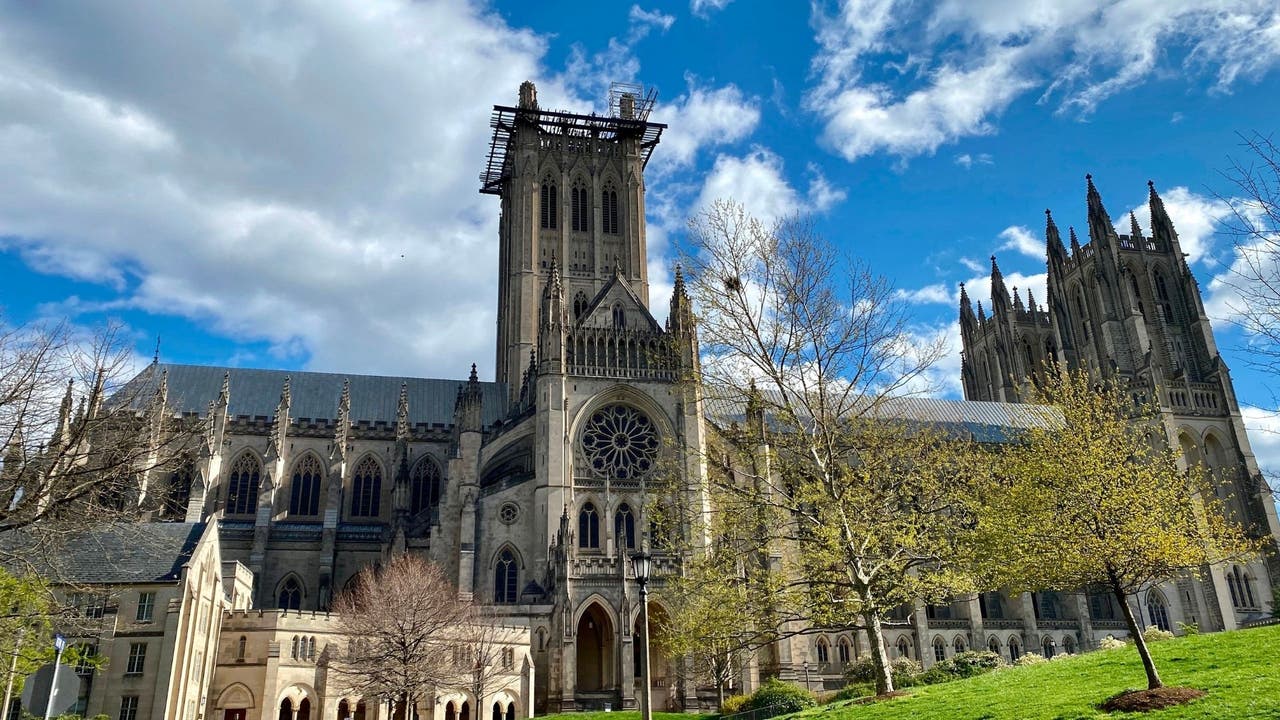 Cathedral ring. Washington National Cathedral. Cathedral Bells. National Cathedral in Washington. Washington National Cathedral brief description.