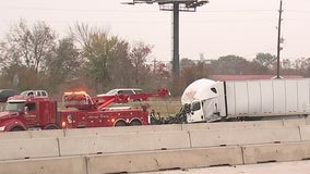 Crashes shut down lanes of I-10 west of Brookshire in Waller County