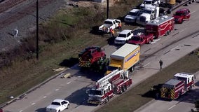 Deadly crash on U.S. 90 Alternate in Fort Bend County