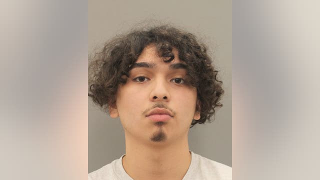 Son, 20, charged in shooting of his father in southwest Houston