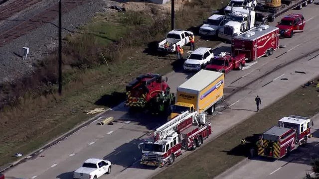 Deadly crash on U.S. 90 Alternate in Fort Bend County