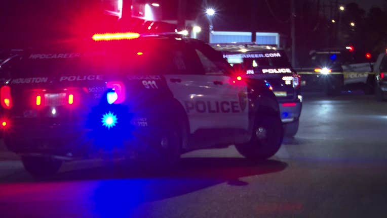 Male fatally shot in chest in southeast Houston | FOX 26 Houston