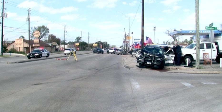 Houston police officer relieved of duty pending investigation of deadly crash