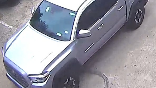Suspects steal $100K in gold coins from vehicle in Houston, authorities searching for suspect