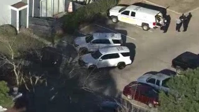 Man critically injured in apartment shooting in North Harris Co., possibly shot by family member