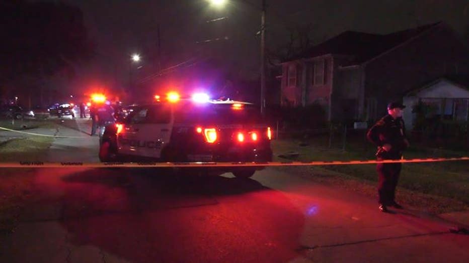 3 People Shot, 1 Dead During Apparent Gunfight In Southeast Houston ...