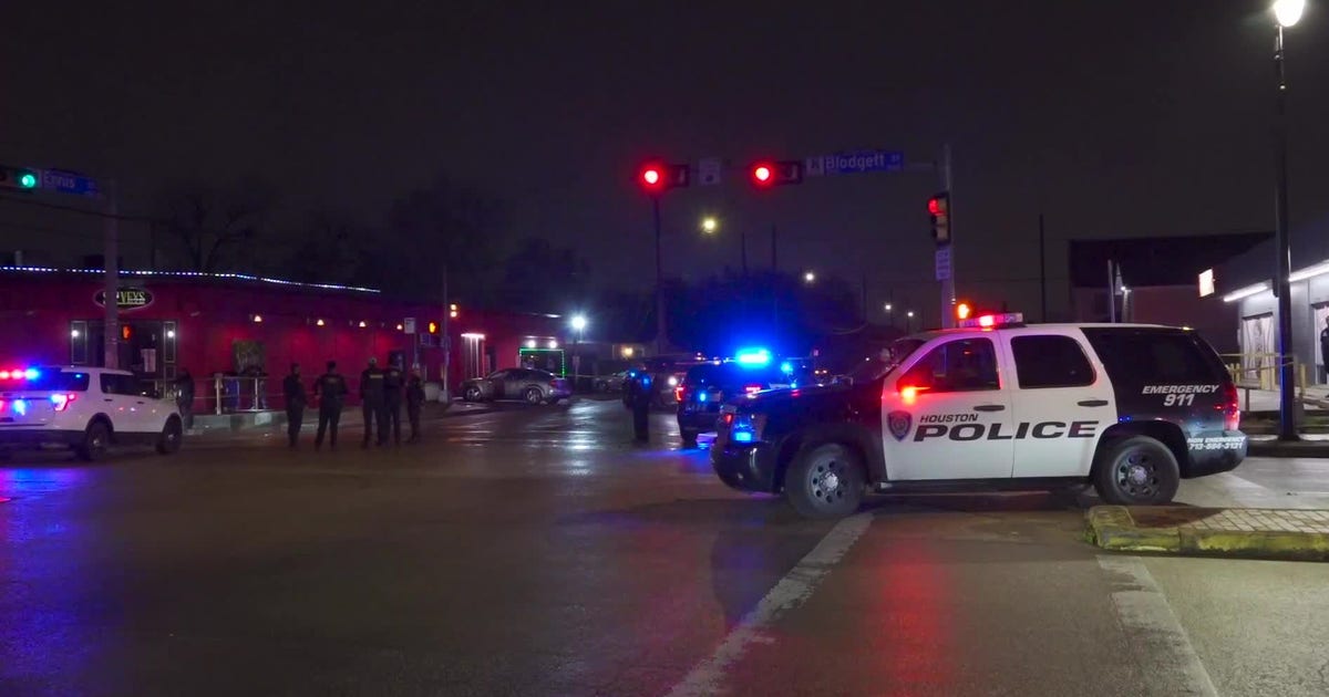 Police: 5 people shot outside Houston club after fight | FOX 26 Houston