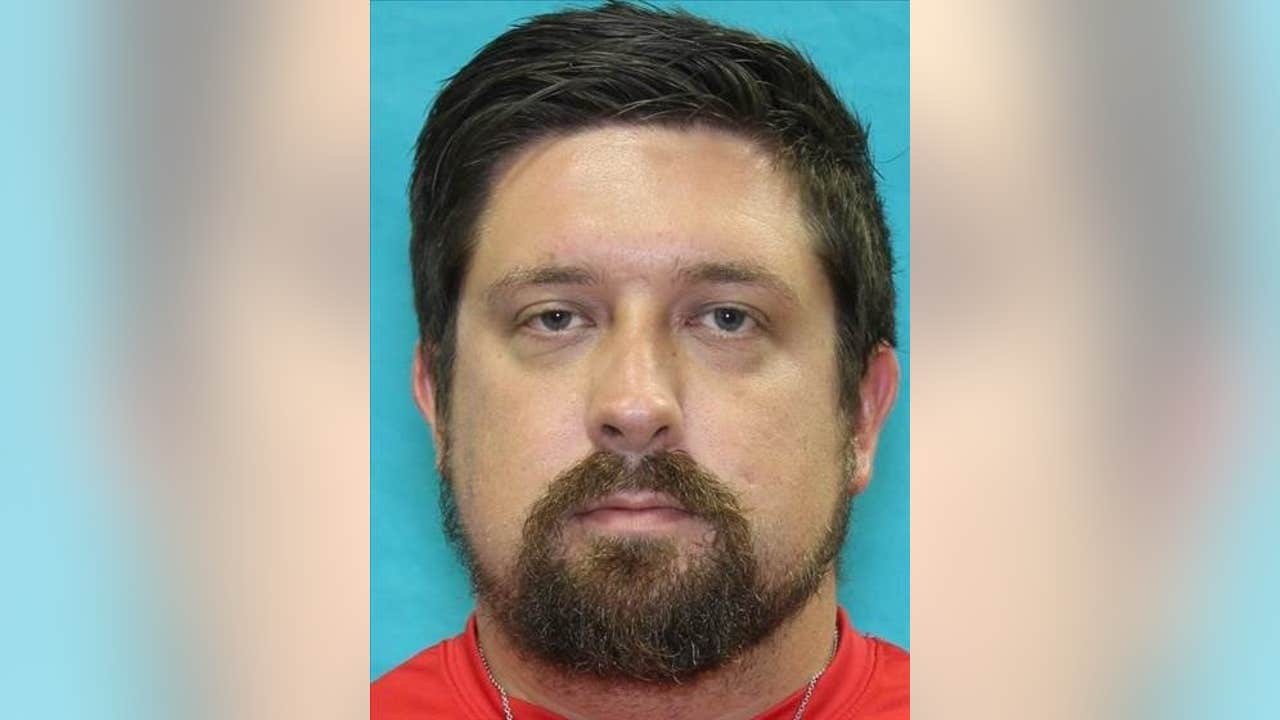 Conroe ISD high school coach arrested for sending 'explicit texts' to officers posing as teenagers - Vimarsana News