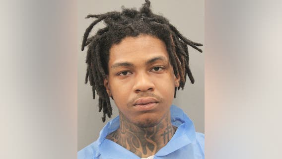 Murder suspect in deadly crash during Houston police chase gets $250K bond