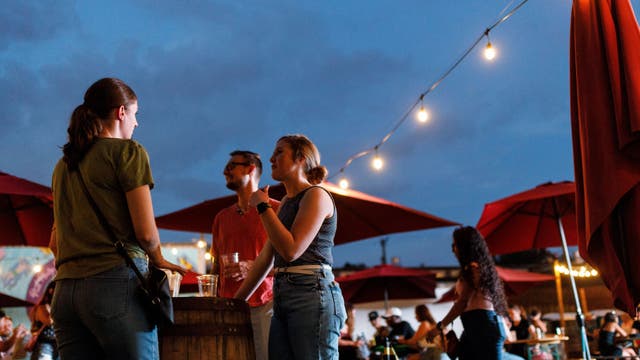 Bars, restaurants in Houston where you can watch and enjoy the Big Game this weekend!