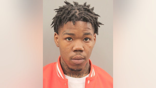 Houston police officer fired gun while serving felony warrant; no injuries reported