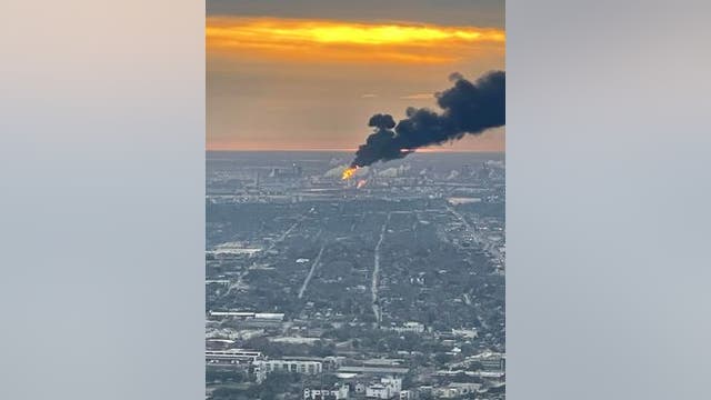 Valero Houston Refinery flaring sends up smoke in SE Houston