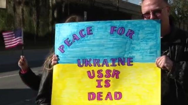 Houstonians stand in solidarity with Ukraine after fourth day of Russian attacks