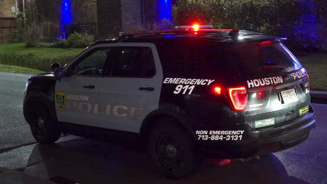 Man shot in Houston after reportedly yelling at suspect who pointed weapon at woman
