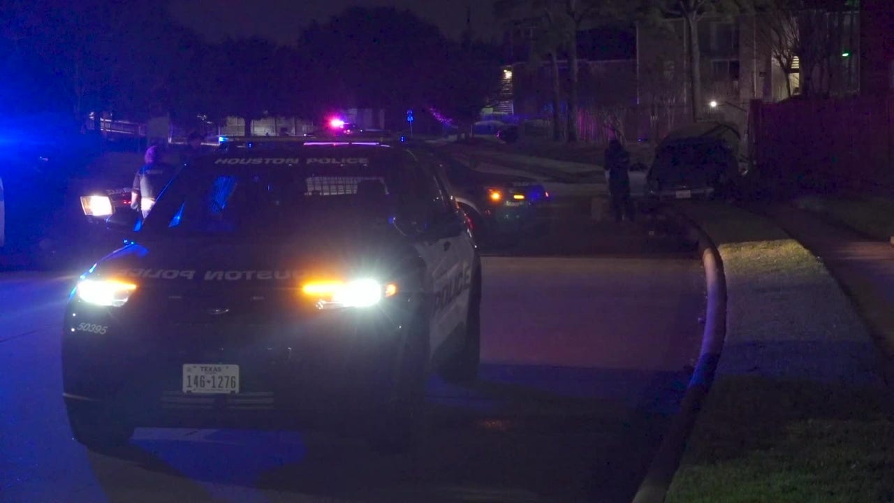 Woman shot in the back while driving in west Houston | FOX 26 Houston