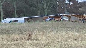 3 small children, parents rescued after trailer flips in Beasley amid severe weather: FBCSO