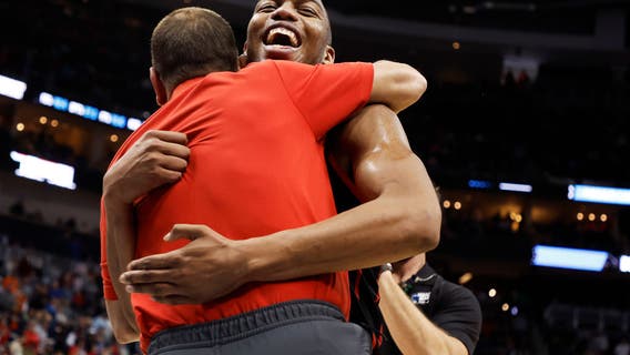 University of Houston advances to Sweet 16 after beating Illinois 68-53