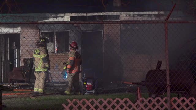 1 injured in apartment fire in northeast Houston