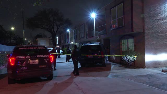 Houston girl, 14, injured in drive-by shooting while sleeping in apartment