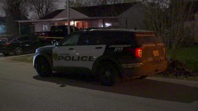 Houston father shot in the head during home invasion