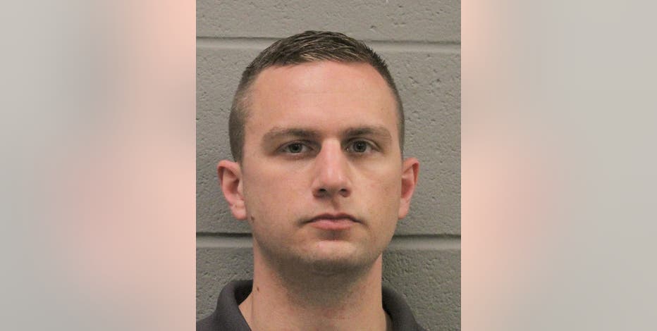 932px x 470px - Houston police officer gets $100K bond for possession of child porn charges