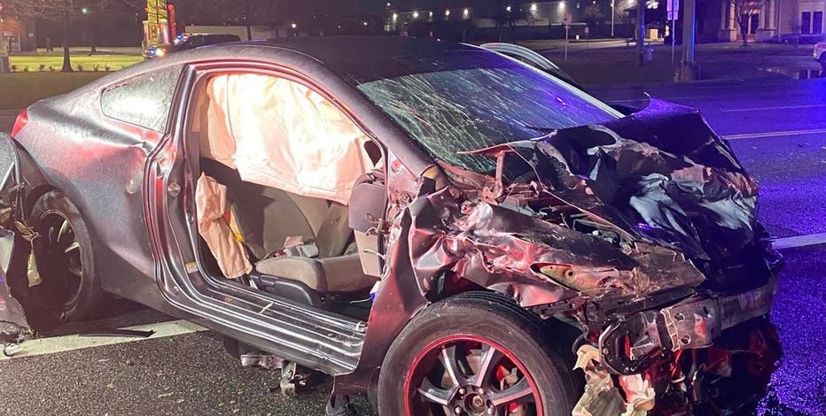 Driver accused of street racing, DWI in Harris County crash