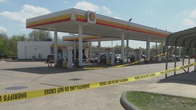 Two men shot allegedly by owner of car they were burglarizing in NW Harris Co., Sheriff says