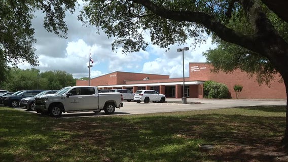 Rat droppings found in Deer Park ISD elementary school classrooms, halls
