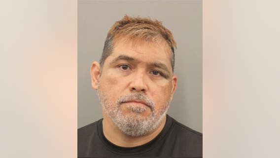 Suspect in custody after off-duty Surfside Police Department Officer was stabbed in SE Houston