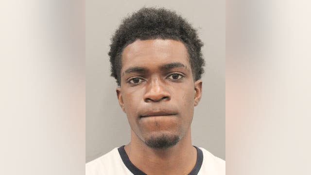 Suspect in custody after NW Houston police chase, deadly multi-vehicle crash