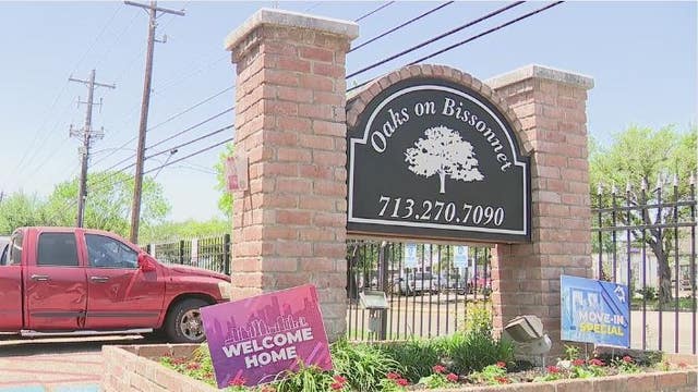 Woman's body found in cardboard box at Southwest Houston apartment complex, suspect in custody