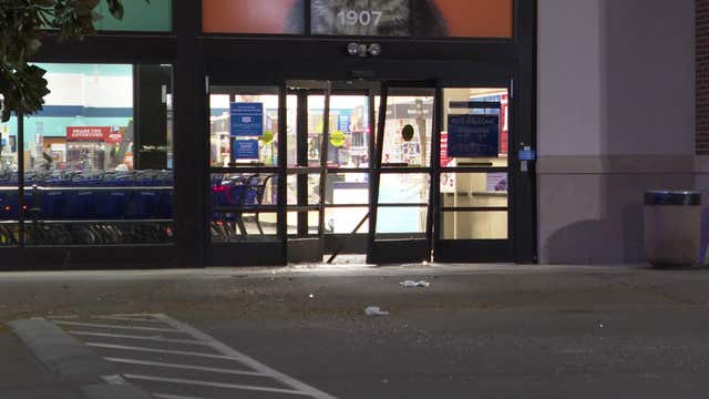Driver accused of ramming car into Houston Petsmart in custody after chase