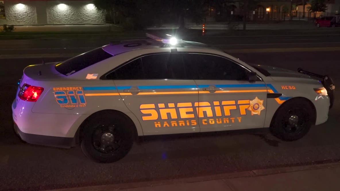 US 90 at Old Beaumont Hwy. blocked after rollover crash traps driver in Harris County