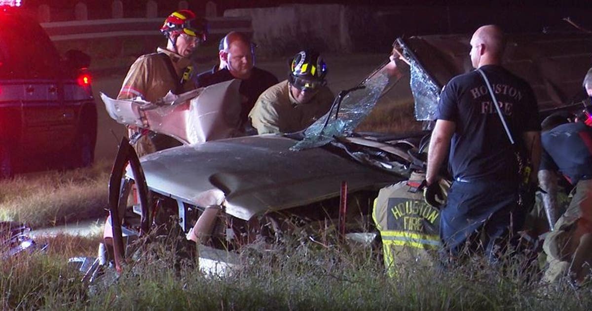 3 people hospitalized after major crash in northeast Houston | FOX 26 ...