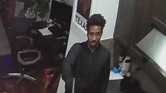 Roommate accused of robbing, kidnapping Houston man at gunpoint