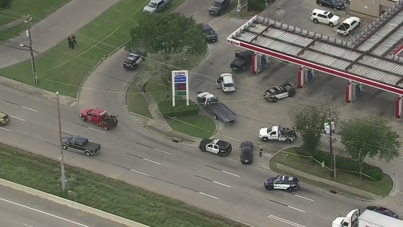 Houston police officer injured in shooting; suspect charged