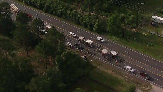 1 dead, 2 injured in 3-vehicle crash on FM 1960 E in Atascocita
